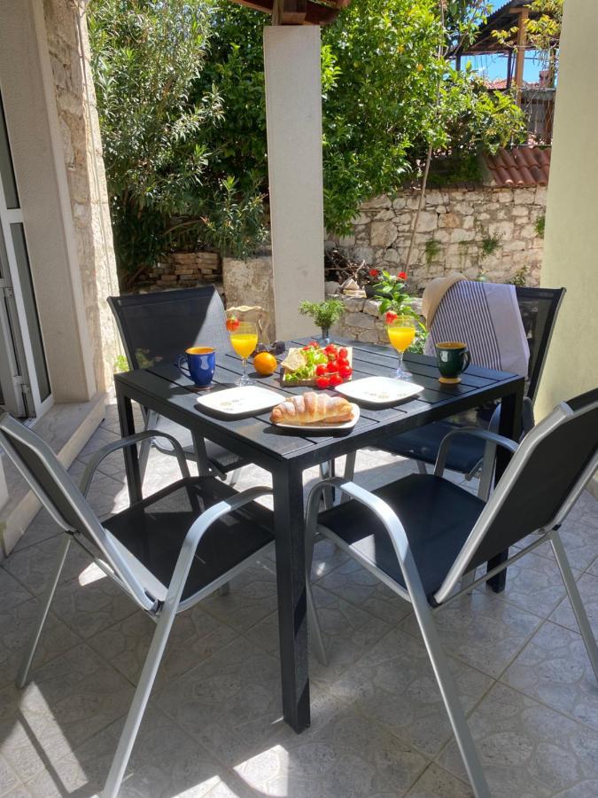 Mediterano Apartment - City Center Split Bagian luar foto