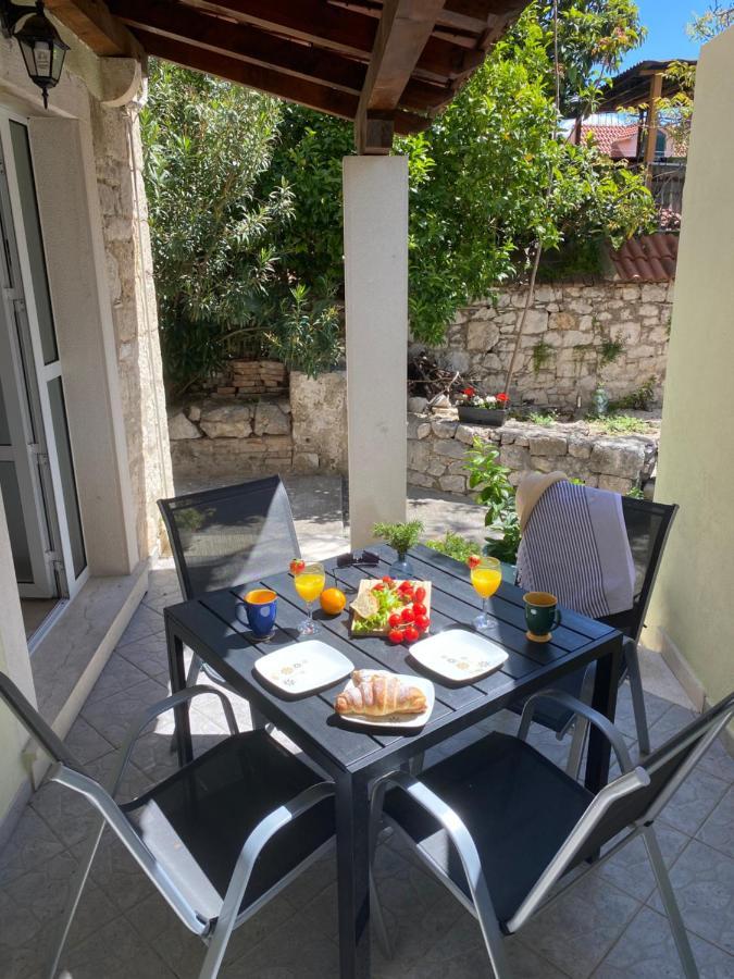 Mediterano Apartment - City Center Split Bagian luar foto