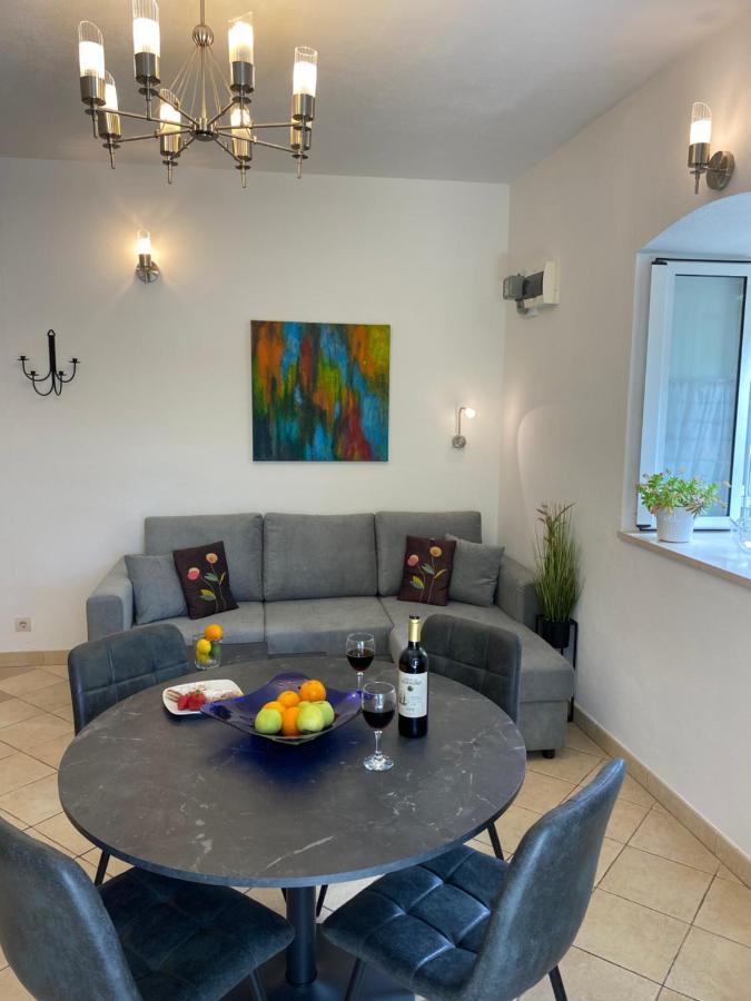 Mediterano Apartment - City Center Split Bagian luar foto